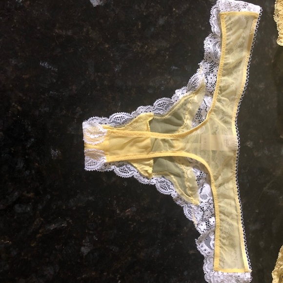 Beautiful set Victoria’s Secret Angle collection - Picture 7 of 14